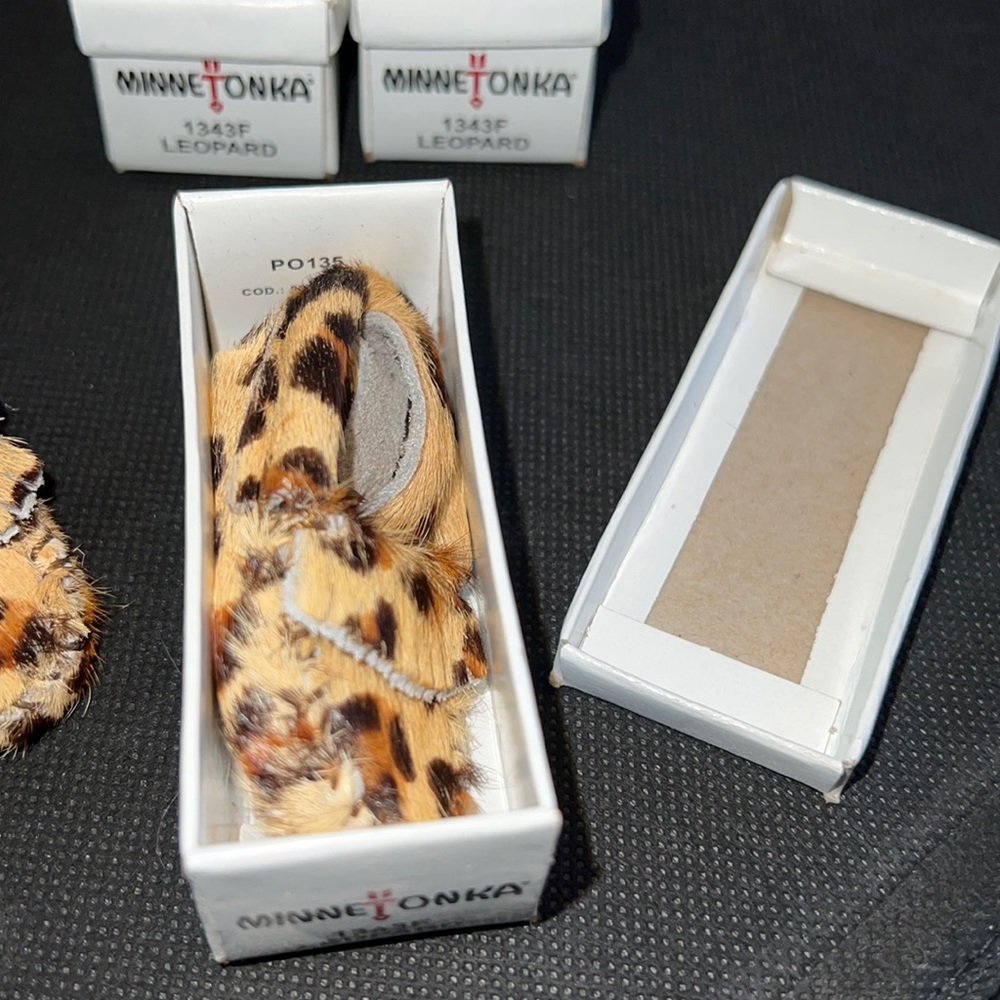 Rare NIB MINNETONKA Mini Moc Key Rings Leopard three boxes - Picture 6 of 7